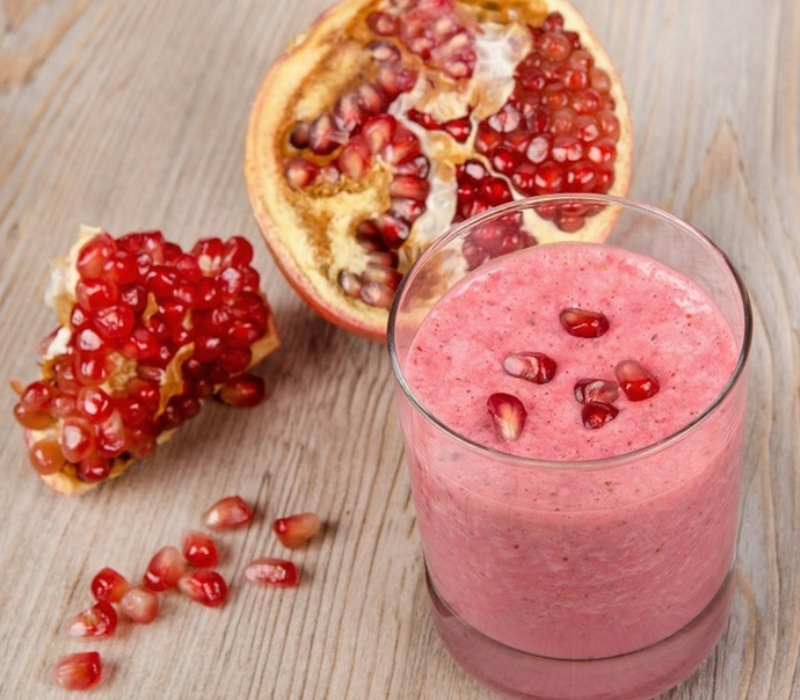 Pomegranate & Banana Smoothie